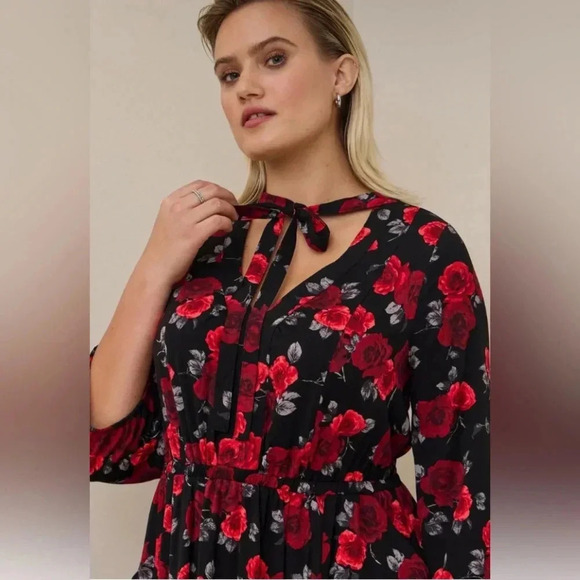 Torrid Midi Stretch Challis Tie Neck Black Dark Romantic Floral Midi Dress Sz 1X - Picture 2 of 11